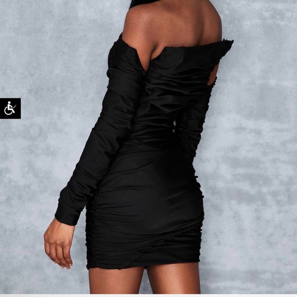 Chic Black One-Shoulder Dress - Picture 4 of 4